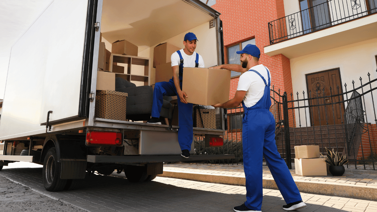 Oranje Logistiek professional moving team